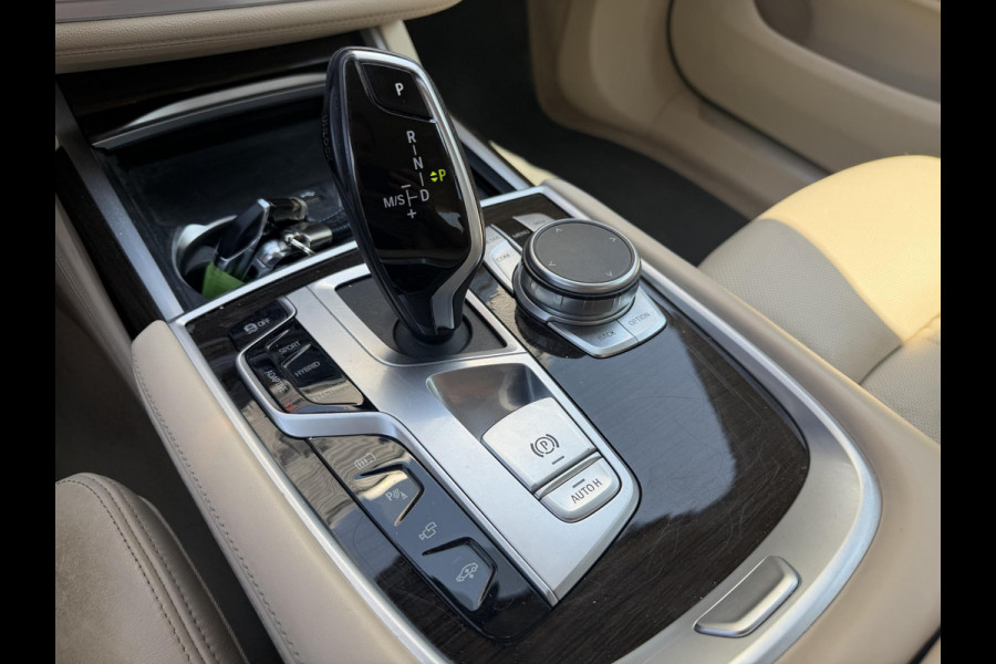 BMW 7 Serie 745e High Executive | 360* Camera | Head-Up | Massage | Laser | Stoelventilatie/Verwarming | Harmon Kardon |