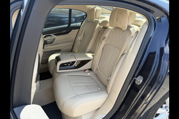 BMW 7 Serie 745e High Executive | 360* Camera | Head-Up | Massage | Laser | Stoelventilatie/Verwarming | Harmon Kardon |