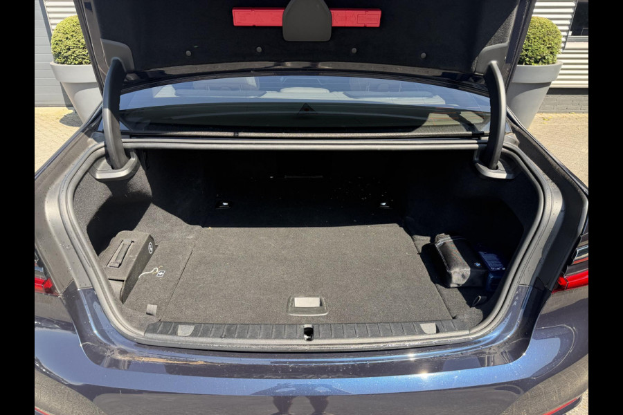 BMW 7 Serie 745e High Executive | 360* Camera | Head-Up | Massage | Laser | Stoelventilatie/Verwarming | Harmon Kardon |