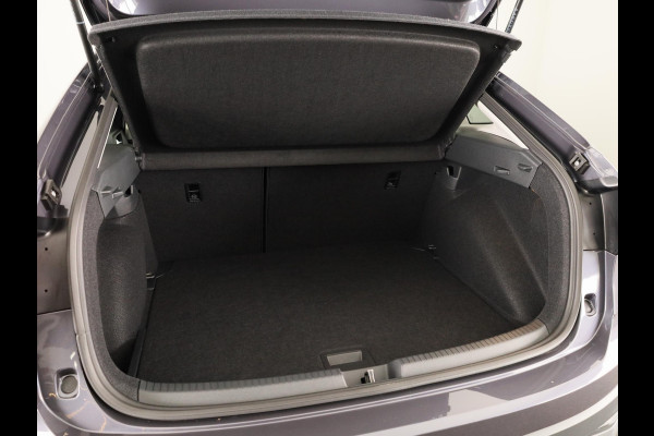 Volkswagen Taigo Life Edition 1.0 95 pk 5 versn. Hand | Climatronic | Trekhaak | Stoelverwarming | Camera |