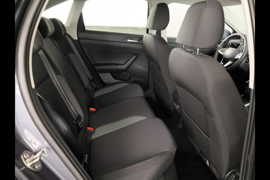 Volkswagen Taigo Life Edition 1.0 95 pk 5 versn. Hand | Climatronic | Trekhaak | Stoelverwarming | Camera |