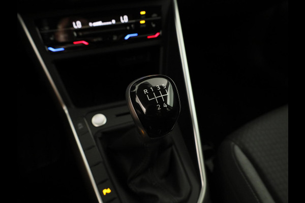 Volkswagen Taigo Life Edition 1.0 95 pk 5 versn. Hand | Climatronic | Trekhaak | Stoelverwarming | Camera |