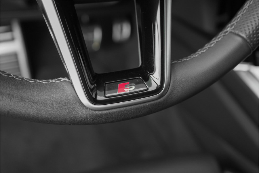 Audi Q8 e-tron 55 Quattro Advanced 115 kWh Pano ACC B&O 21"