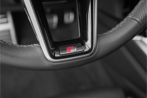 Audi Q8 e-tron 55 Quattro Advanced 115 kWh Pano ACC B&O 21"
