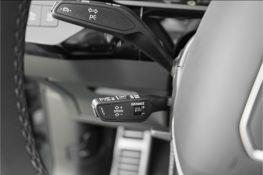Audi Q8 e-tron 55 Quattro Advanced 115 kWh Pano ACC B&O 21"