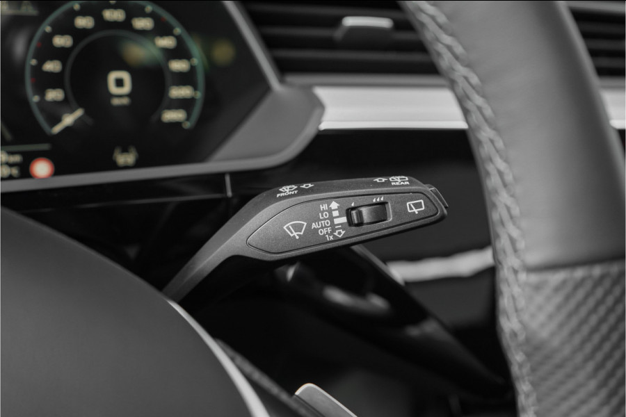 Audi Q8 e-tron 55 Quattro Advanced 115 kWh Pano ACC B&O 21"