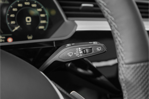 Audi Q8 e-tron 55 Quattro Advanced 115 kWh Pano ACC B&O 21"