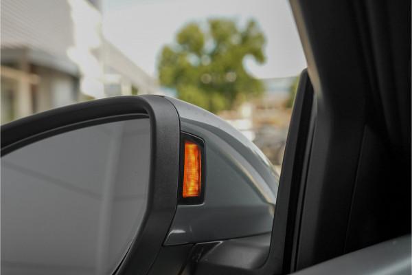 Audi Q8 e-tron 55 Quattro Advanced 115 kWh Pano ACC B&O 21"
