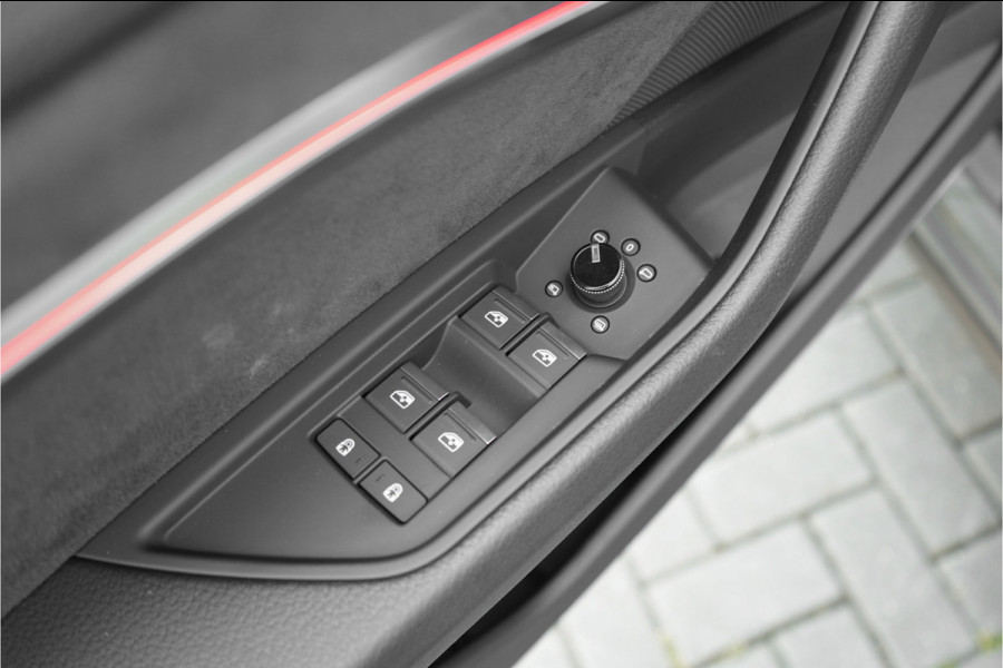 Audi Q8 e-tron 55 Quattro Advanced 115 kWh Pano ACC B&O 21"