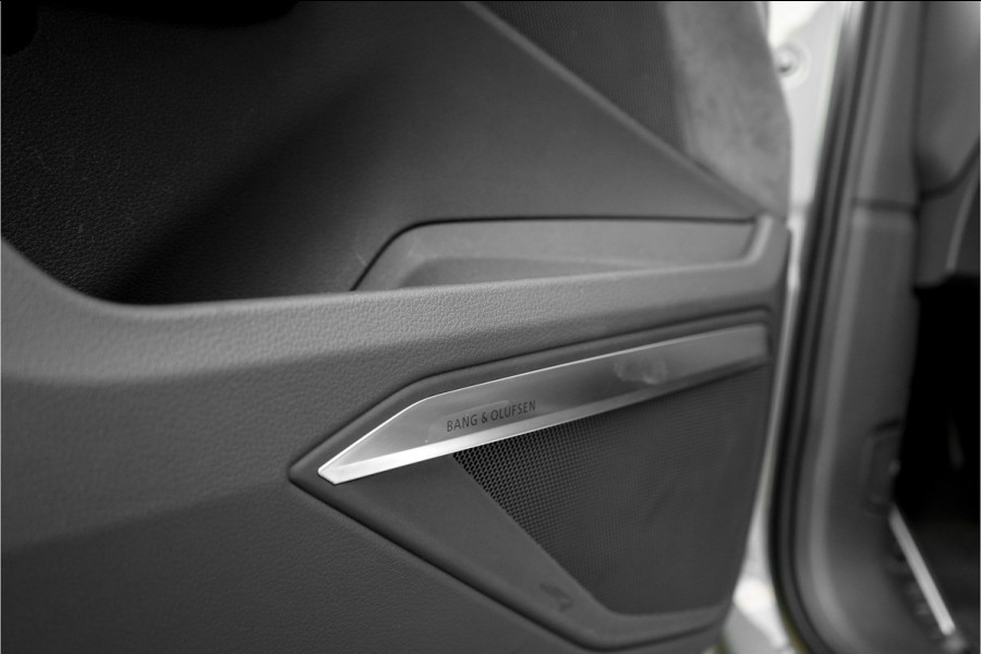 Audi Q8 e-tron 55 Quattro Advanced 115 kWh Pano ACC B&O 21"