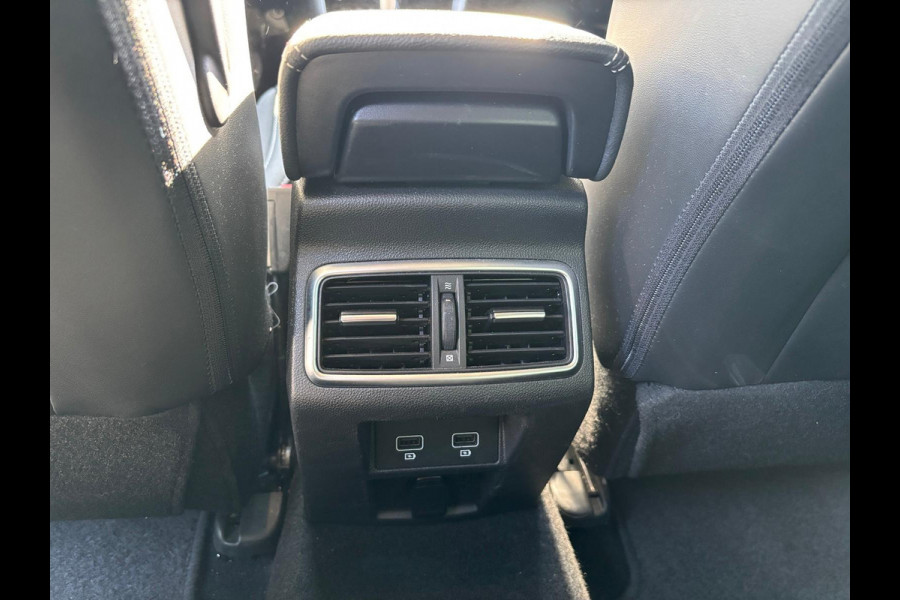 Renault Mégane Estate 1.3 TCe Intens AUTOMAAT HEAD-UP DISPLAY TREKHAAK LMV CRUISE CONTROL CAMERA
