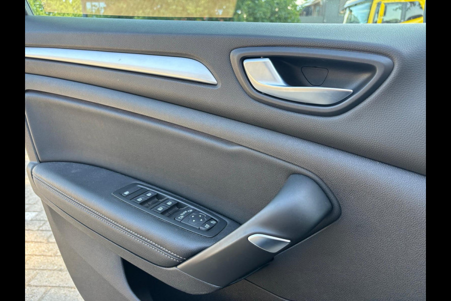 Renault Mégane Estate 1.3 TCe Intens AUTOMAAT HEAD-UP DISPLAY TREKHAAK LMV CRUISE CONTROL CAMERA