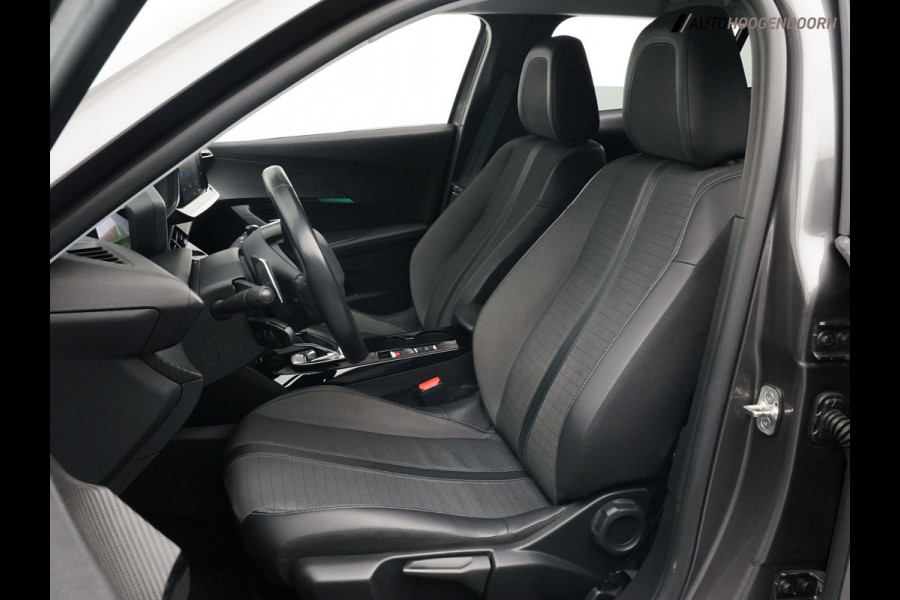 Peugeot 2008 1.2 PureTech Allure (APPLE CARPLAY,LED VERLICHTING,CAMERA,LANE ASSIST,CLIMATE,CRUISE,DIGITAAL DISPLAY,LM-VELGEN)
