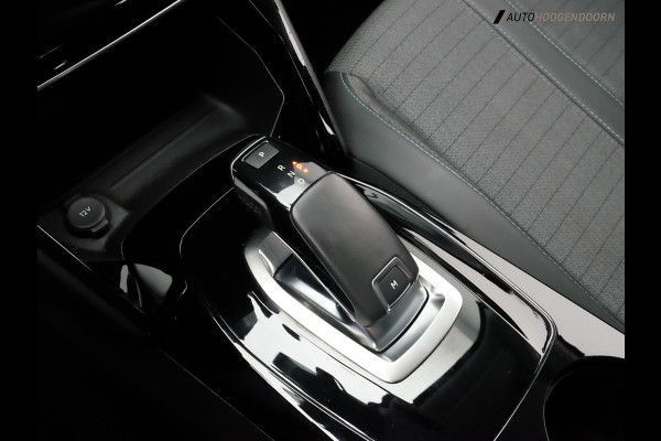 Peugeot 2008 1.2 PureTech Allure (APPLE CARPLAY,LED VERLICHTING,CAMERA,LANE ASSIST,CLIMATE,CRUISE,DIGITAAL DISPLAY,LM-VELGEN)