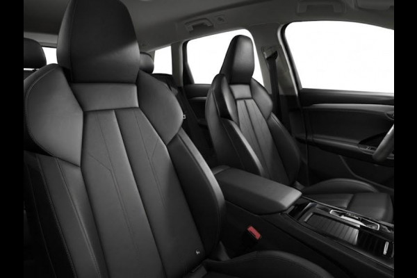 Audi Q6 e-tron Advanced edition e-tron 83 Kwh 252 pk | Trekhaak, mechanisch draaibaar | Warmtewerend glas donker tint | Sportstoel zwart leder-kunstl | Volledig in carrosseriekleur |