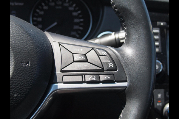 Nissan QASHQAI 1.2 N-Connecta | 360 Camera | Trekhaak | Panoramadak | Cruise Control | Navi | NL-Auto |