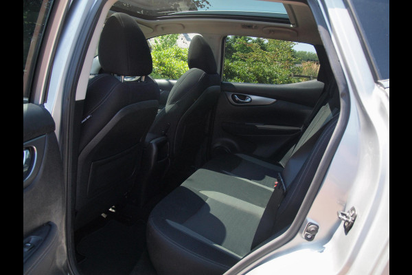 Nissan QASHQAI 1.2 N-Connecta | 360 Camera | Trekhaak | Panoramadak | Cruise Control | Navi | NL-Auto |