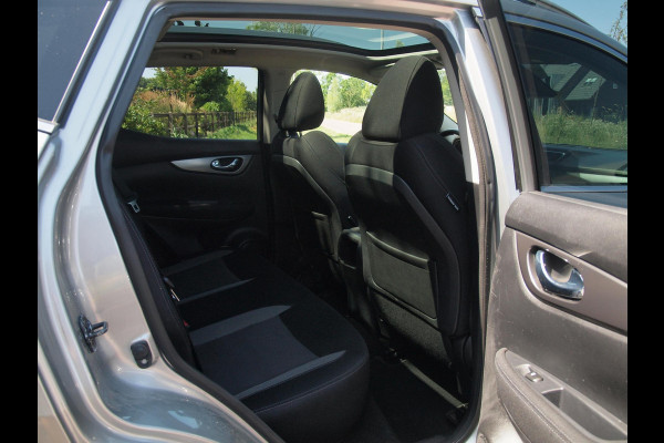 Nissan QASHQAI 1.2 N-Connecta | 360 Camera | Trekhaak | Panoramadak | Cruise Control | Navi | NL-Auto |