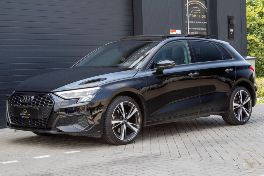 Audi A3 Sportback 40 TFSIe Edition PANO CAMERA PARKEERHULP LED 18 INCH
