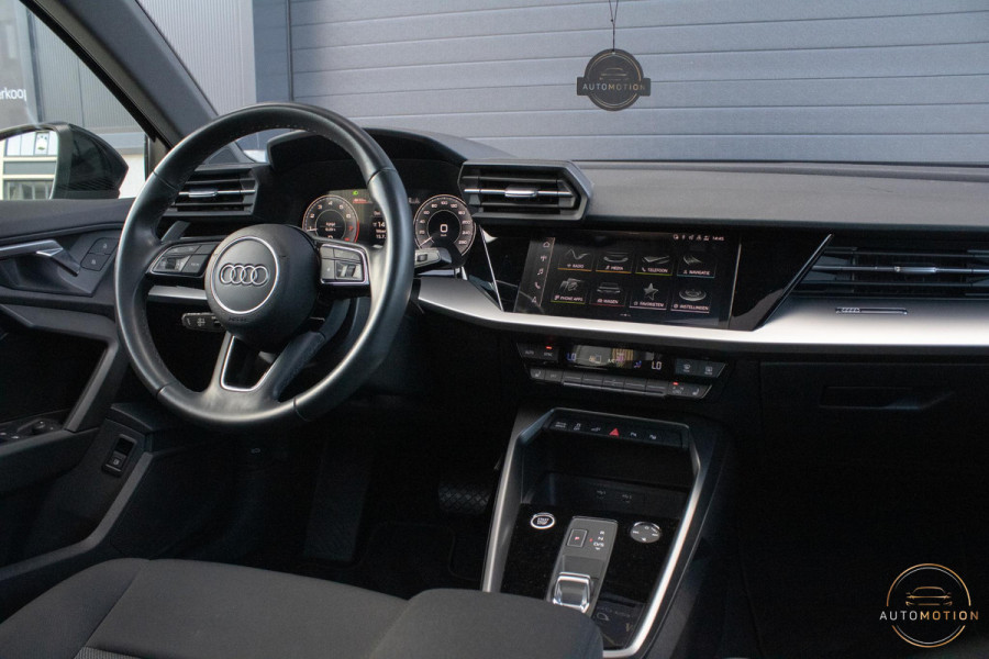 Audi A3 Sportback 40 TFSIe Edition PANO CAMERA PARKEERHULP LED 18 INCH