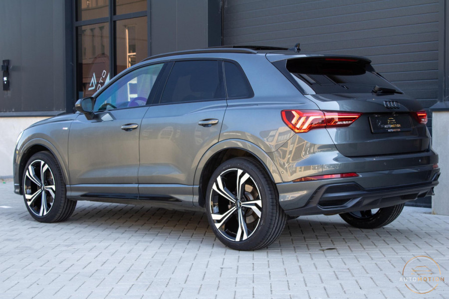 Audi Q3 35 TFSI S Line PANO CAMERA ELEKTRISCHE STOELEN SFEER PARKEERASSISTENT