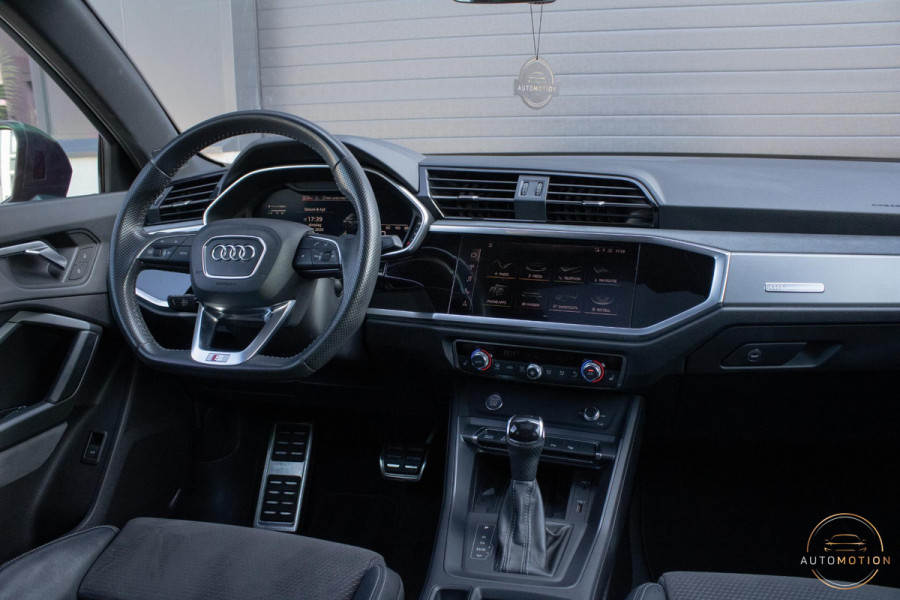Audi Q3 35 TFSI S Line PANO CAMERA ELEKTRISCHE STOELEN SFEER PARKEERASSISTENT