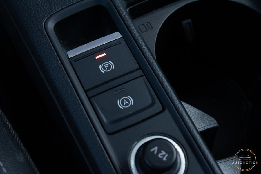 Audi Q3 35 TFSI S Line PANO CAMERA ELEKTRISCHE STOELEN SFEER PARKEERASSISTENT