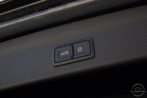 Audi Q3 35 TFSI S Line PANO CAMERA ELEKTRISCHE STOELEN SFEER PARKEERASSISTENT