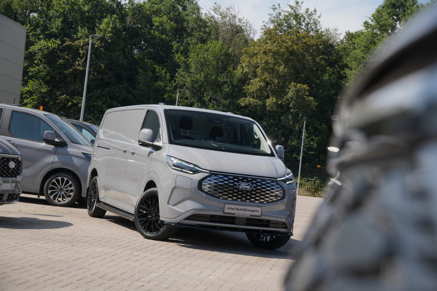 Ford E-Transit Custom 340 L2H1 Limited 71 kWh 218pk - Trekhaak - ACC - B&O - Navi - Stoel/Stuurverwarming - 360 Camera - Blindspot - Rijklaar
