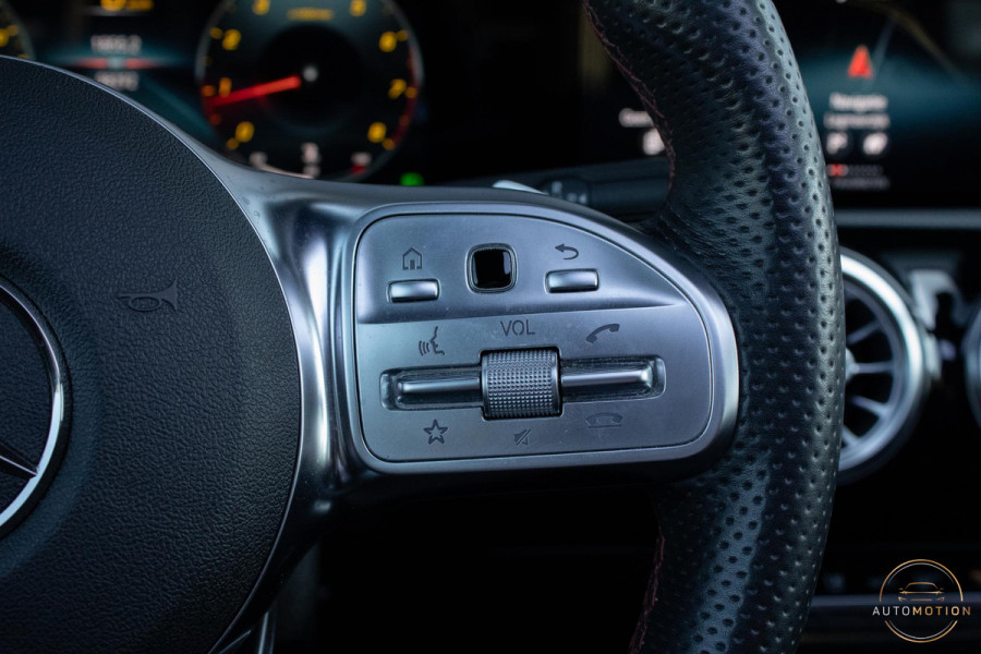 Mercedes-Benz A-Klasse 180 AMG Line PANO DIFFUSSER CAMERA BURMESTER