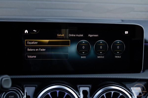 Mercedes-Benz A-Klasse 180 AMG Line PANO DIFFUSSER CAMERA BURMESTER