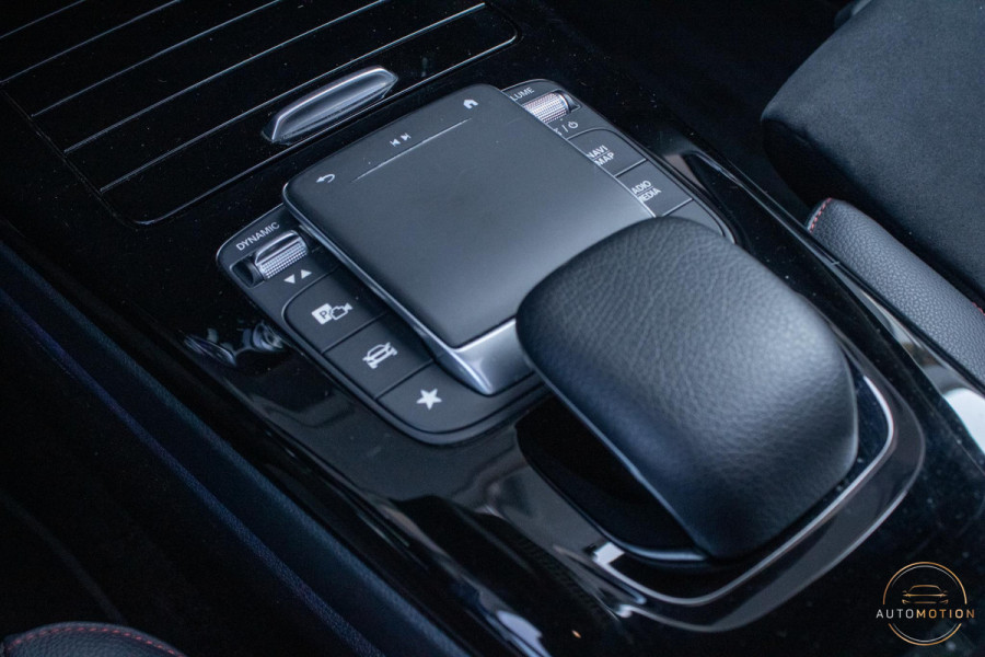 Mercedes-Benz A-Klasse 180 AMG Line PANO DIFFUSSER CAMERA BURMESTER