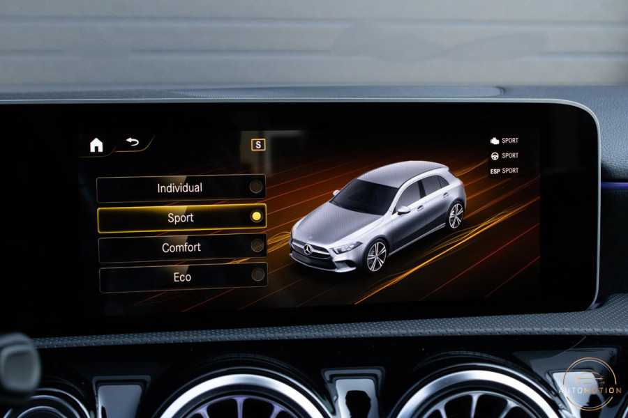 Mercedes-Benz A-Klasse 180 AMG Line PANO DIFFUSSER CAMERA BURMESTER
