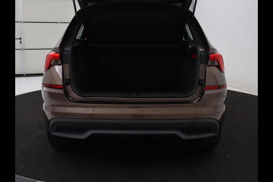 Škoda Kamiq 1.0 TSI Active | Camera | Cruise control | Bluetooth | Carplay | DAB+ | Airco | Full LED