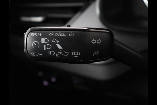 Škoda Kamiq 1.0 TSI Active | Camera | Cruise control | Bluetooth | Carplay | DAB+ | Airco | Full LED