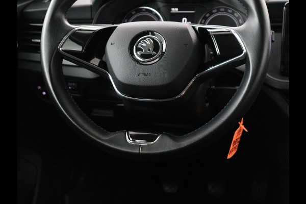Škoda Kamiq 1.0 TSI Active | Camera | Cruise control | Bluetooth | Carplay | DAB+ | Airco | Full LED