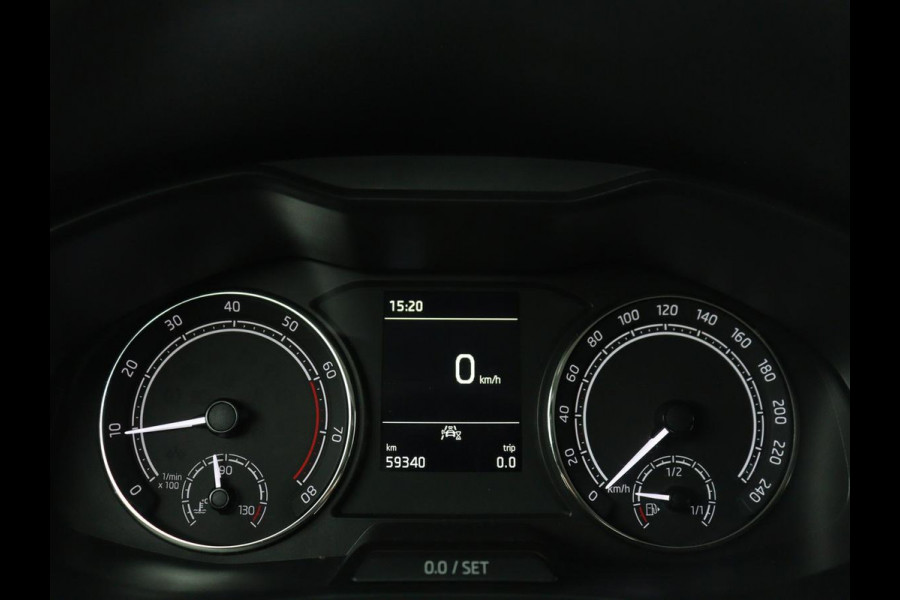 Škoda Kamiq 1.0 TSI Active | Camera | Cruise control | Bluetooth | Carplay | DAB+ | Airco | Full LED
