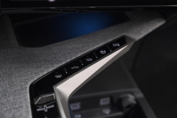 Peugeot 5008 1.2 Hybrid 136 GT 7p | Adaptieve Cruise Control | Camera | Elektrische Kofferklep | Stoelverwarming