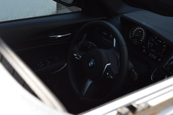 BMW 1-serie 118i M Sport Edition|Dak|Carplay|Leer|Dealero.h.