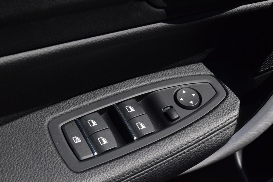 BMW 1-serie 118i M Sport Edition|Dak|Carplay|Leer|Dealero.h.