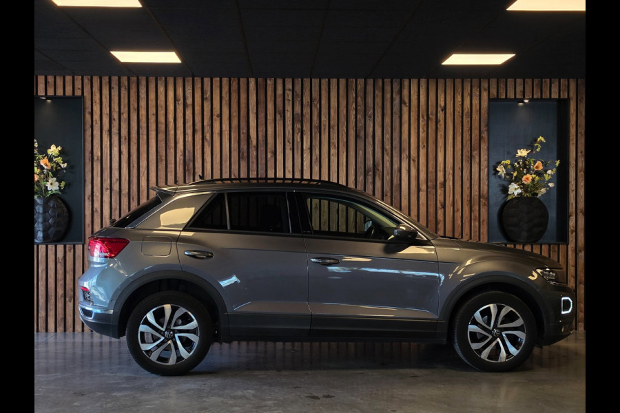 Volkswagen T-Roc 1.5 TSI Sport l DSG l Led l Carplay l Camera l Virtual