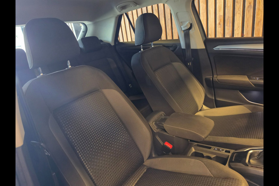 Volkswagen T-Roc 1.5 TSI Sport l DSG l Led l Carplay l Camera l Virtual