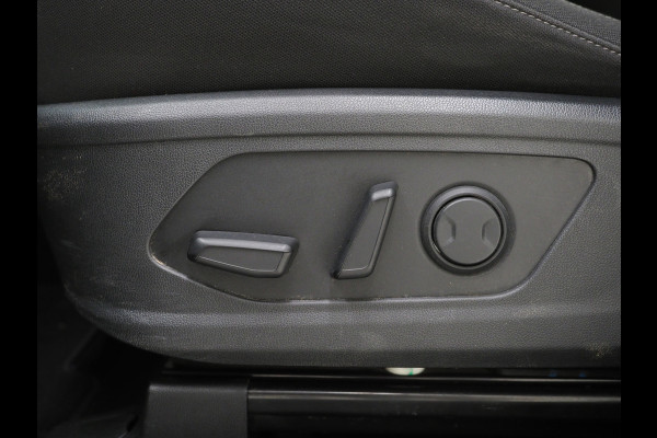 Kia Sorento 1.6 T-GDI Plug-in Hybrid 4WD 7p. | Trekhaak | Camera | Adaptive Cruise | Keyless | Virtual | DAB | Carplay