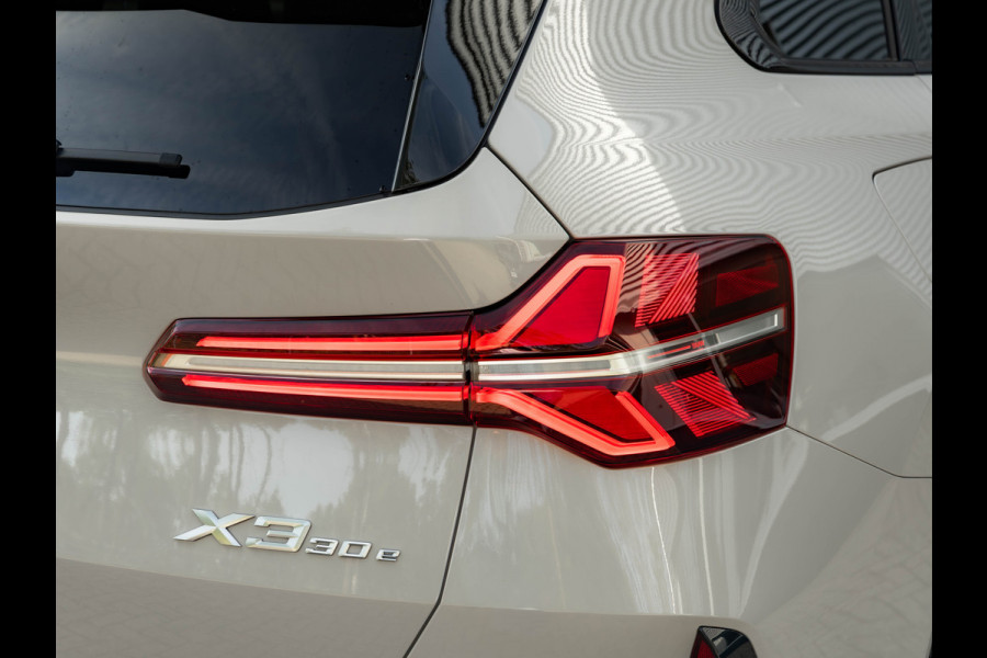 BMW X3 30e xDrive M-Sport - Trekhaak - ACC - Verwarmd Stuurwiel