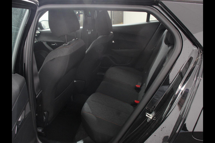 Peugeot 2008 1.2 Hybrid 145 Style Automaat Climate control Cruise control Apple Carplay/ Android Auto led Lichtmetalen velgen Parkeersensoren Camera