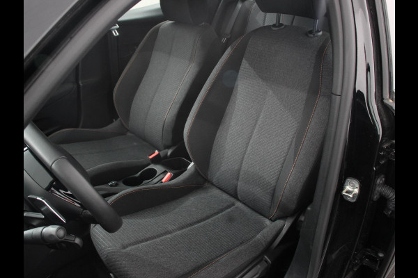 Peugeot 2008 1.2 Hybrid 145 Style Automaat Climate control Cruise control Apple Carplay/ Android Auto led Lichtmetalen velgen Parkeersensoren Camera