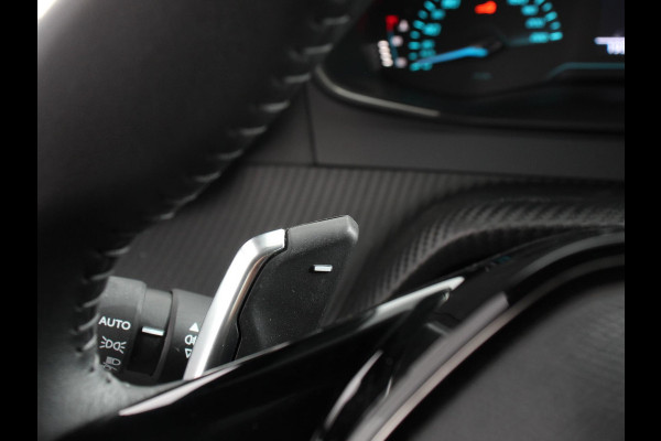 Peugeot 2008 1.2 Hybrid 145 Style Automaat Climate control Cruise control Apple Carplay/ Android Auto led Lichtmetalen velgen Parkeersensoren Camera