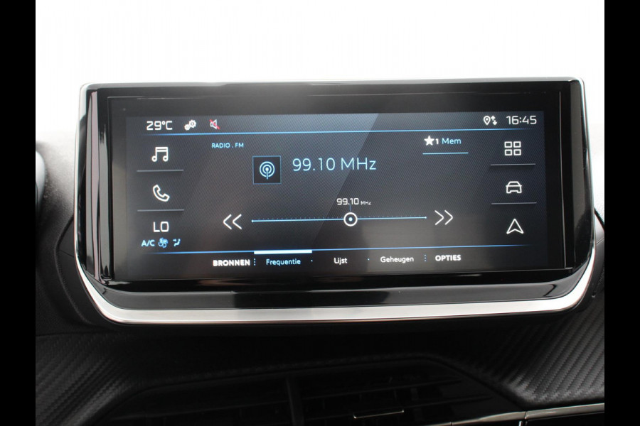 Peugeot 2008 1.2 Hybrid 145 Style Automaat Climate control Cruise control Apple Carplay/ Android Auto led Lichtmetalen velgen Parkeersensoren Camera