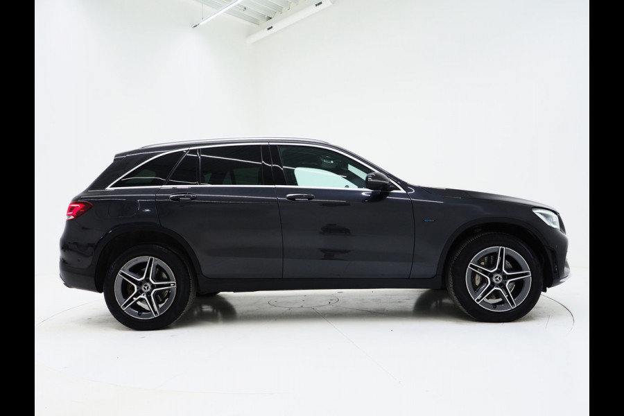 Mercedes-Benz GLC 300e 4MATIC AMG Manufaktur | Two Tone Exclusive Leder | Panoramadak | Burmester | HUD | 360 | Memory | Sfeerlicht | Keyless
