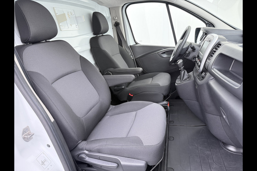 Renault Trafic 2.0dCi 120PK T29 L1H1 Trekhaak Airco Navi Euro 6 Cruise Control Bluetooth Pdc Betonplex Vloer Wandbetimmering Schuifdeur 2.000KG Trekgewicht 1e Eigenaar Origineel Nederlandse Auto